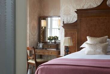 هتل The Goring