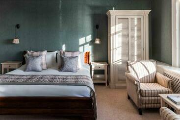 ホテル The White Lion