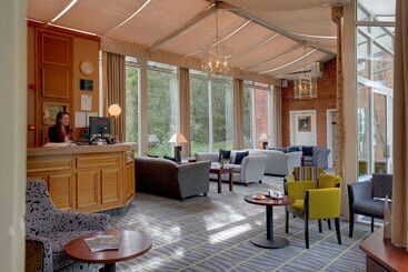 هتل Best Western Moore Place