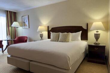 The Aberdeen Dyce - Aberdeen