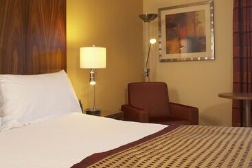 Delta Hotels By Marriott Milton Keynes