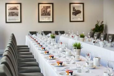 هتل Doubletree By Hilton Coventry
