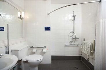 هتل Doubletree By Hilton Coventry
