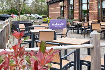 هتل Doubletree By Hilton  Swindon