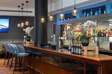 هتل Doubletree By Hilton  Swindon