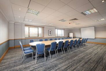 هتل Doubletree By Hilton  Swindon