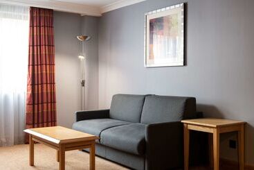 هتل Doubletree By Hilton  Swindon