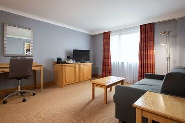 هتل Doubletree By Hilton  Swindon