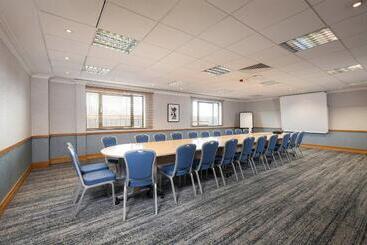 هتل Doubletree By Hilton  Swindon