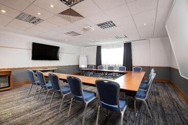 هتل Doubletree By Hilton  Swindon