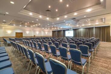 هتل Doubletree By Hilton  Swindon