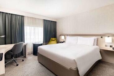 هتل Hilton London Heathrow Airport