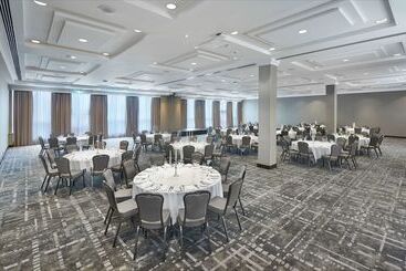 هتل Hilton London Croydon