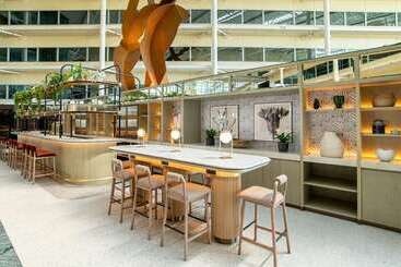 هتل Hilton London Heathrow Airport