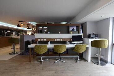 בית מלון כפרי Holiday Inn Wolverhampton   Racecourse, An Ihg