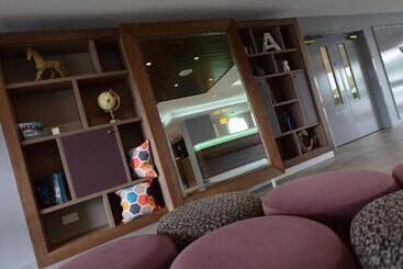 בית מלון כפרי Holiday Inn Wolverhampton   Racecourse, An Ihg