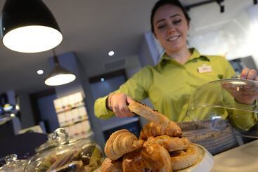בית מלון כפרי Holiday Inn Wolverhampton   Racecourse, An Ihg
