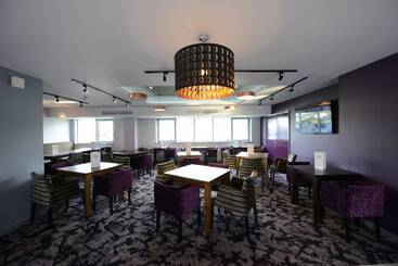 בית מלון כפרי Holiday Inn Wolverhampton   Racecourse, An Ihg