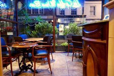 هتل La Gaffe   Bed And Breakfast