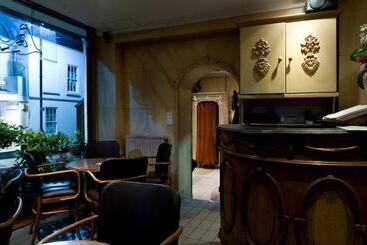 هتل La Gaffe   Bed And Breakfast