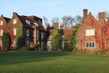 هتل Letchworth Hall