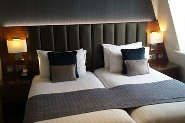 هتل Norfolk Towers Paddington