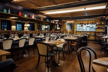 هتل The Blue Boar