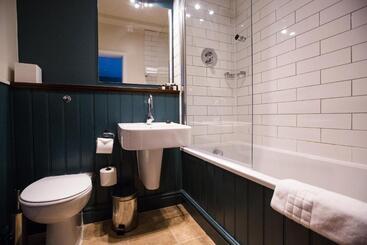 هتل The Blue Boar