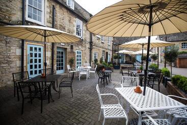 هتل The Blue Boar