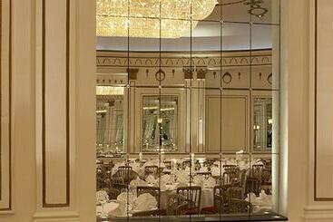 ホテル The Midland