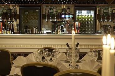 ホテル The Midland