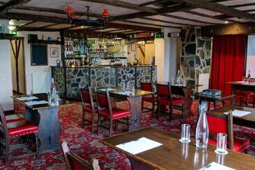 هتل The Old White Lion