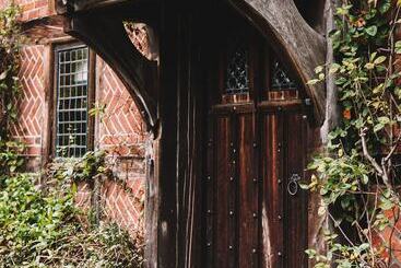 Langshott Manor   Luxury Hotel Gatwick