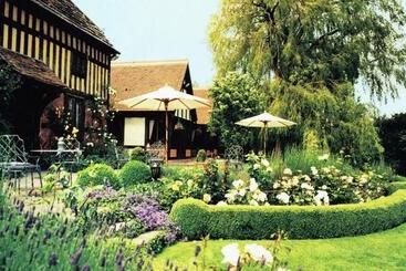 Langshott Manor   Luxury Hotel Gatwick
