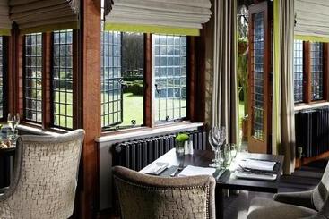Langshott Manor   Luxury Hotel Gatwick
