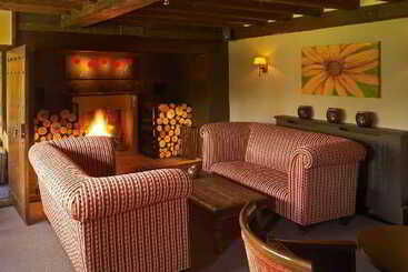 Langshott Manor   Luxury Hotel Gatwick