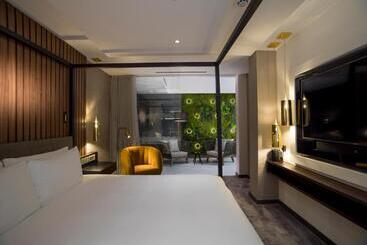 Middle Eight Covent Garden Preferred Hotels And Resorts