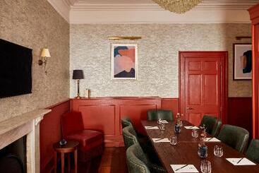 Pratt's Hotel