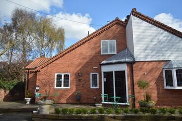 هتل B+b York
