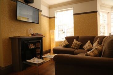 هتل B+b York