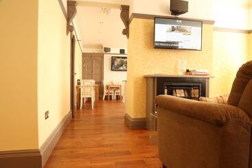 هتل B+b York