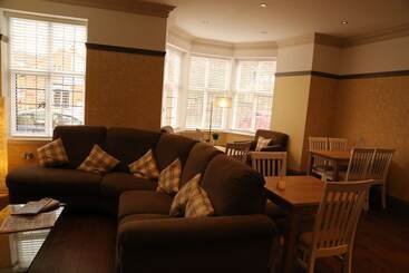هتل B+b York