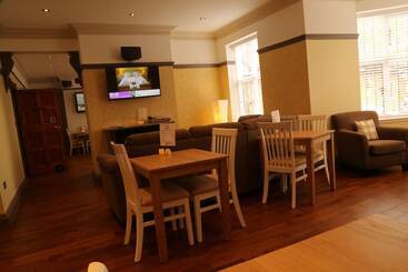 هتل B+b York
