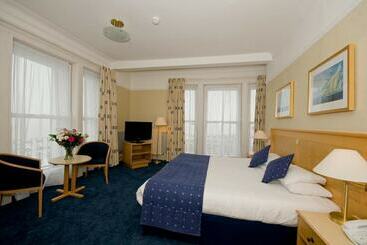 هتل The Royal Beach
