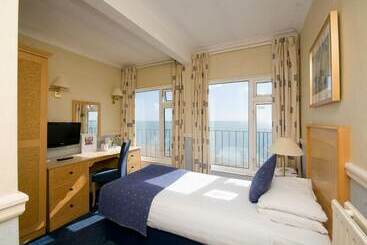 هتل The Royal Beach