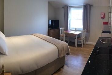 Queens Hotel & Spa