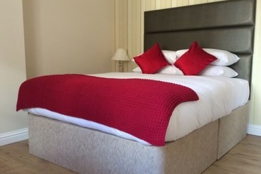 Queens Hotel & Spa