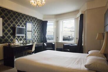 Queens Hotel & Spa