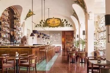 Raffles Hotel Le Royal