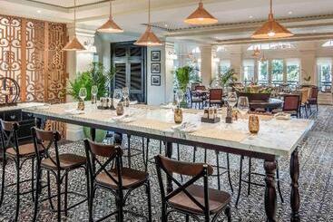 Raffles Hotel Le Royal